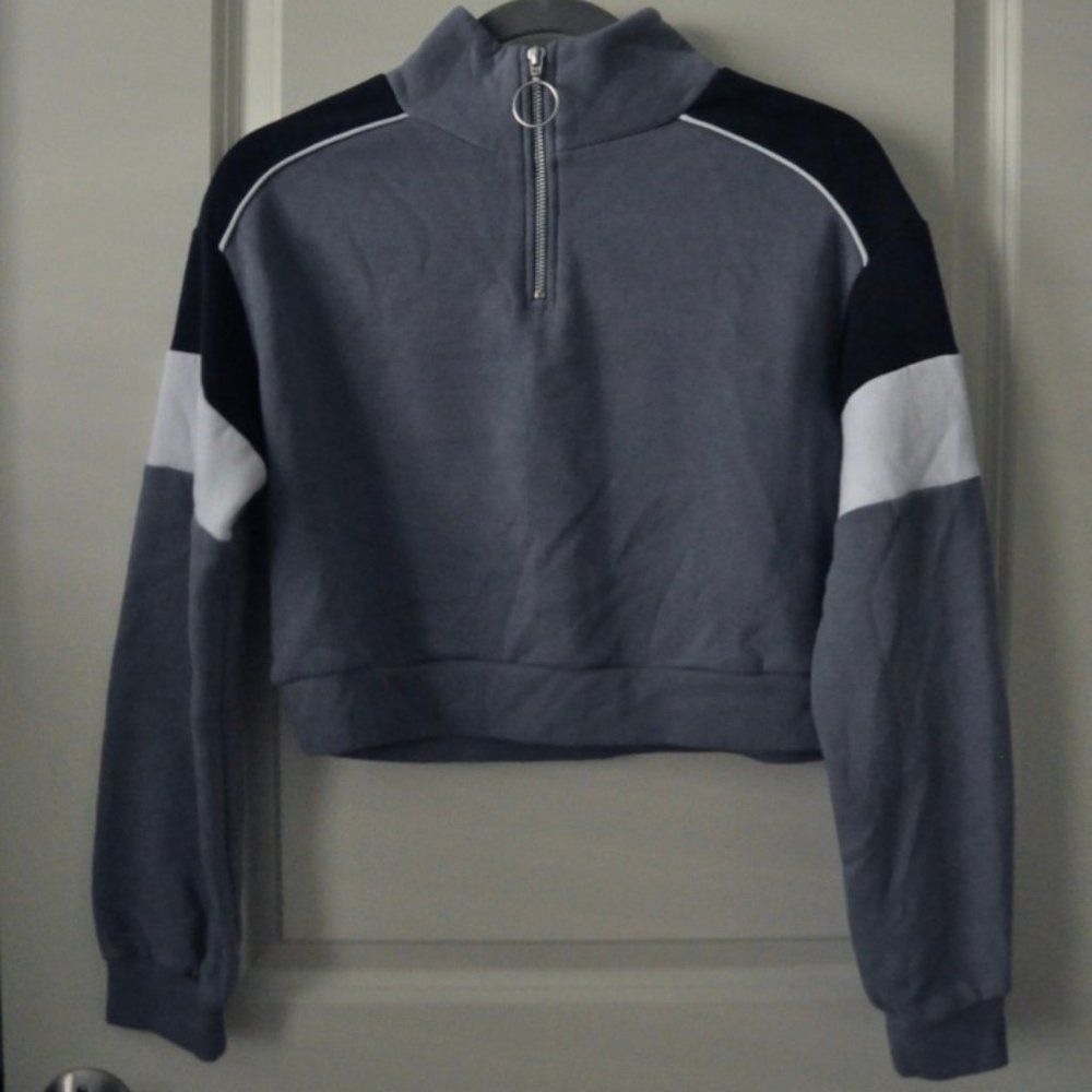 H&M Cropped O-Ring Quarter Zip Sweatshirt, XS